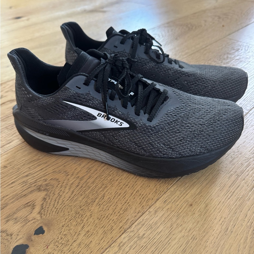 Brooks Hyperion GTS 2